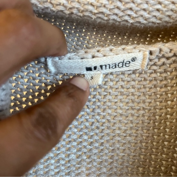 Short Sleeve Pullover Sweater - Picture 7 of 8